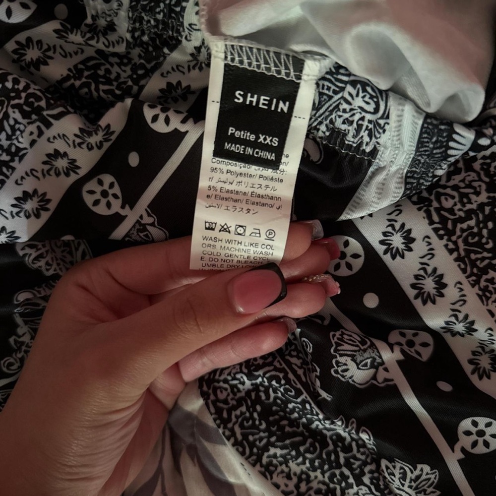 SHEIN Black and White Patterned Jeggings